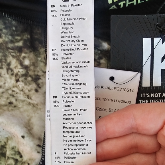 SOLD!! Iron Fist Athletic Loose Tooth Leggings - Picture 8 of 8